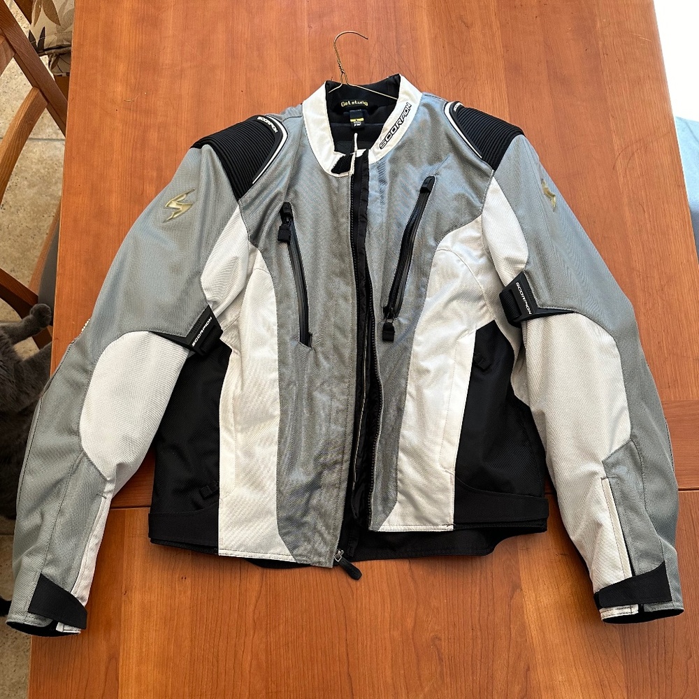 Motorcycle jacket